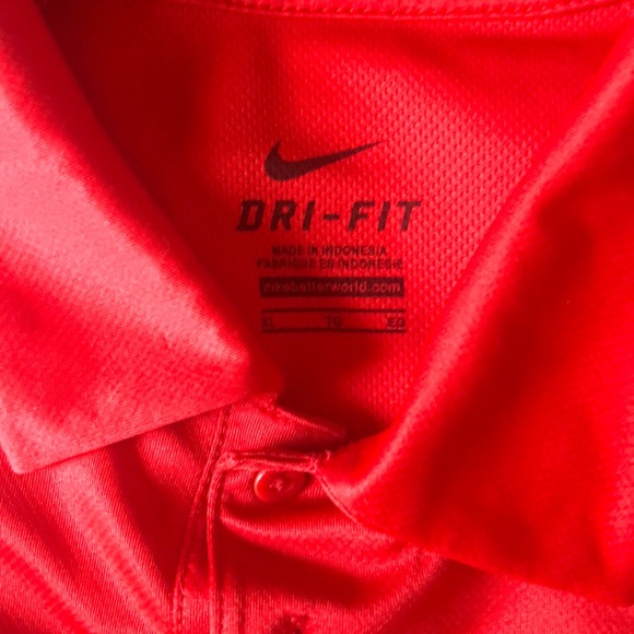 Nike Dri-Fit red XL Polo - Picture 2 of 2